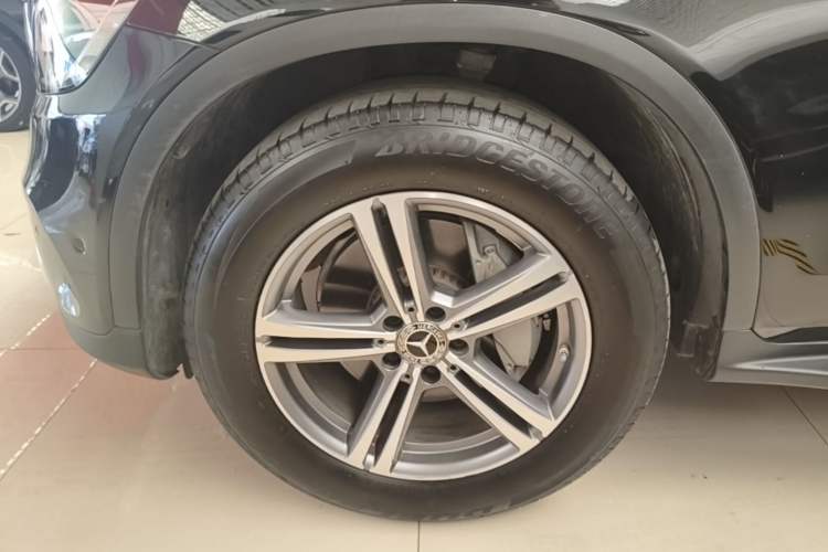 Used Mercedes-Benz GLC 2021 GLC 260 L 4MATIC Dynamic Edition Left Front Wheel Hub