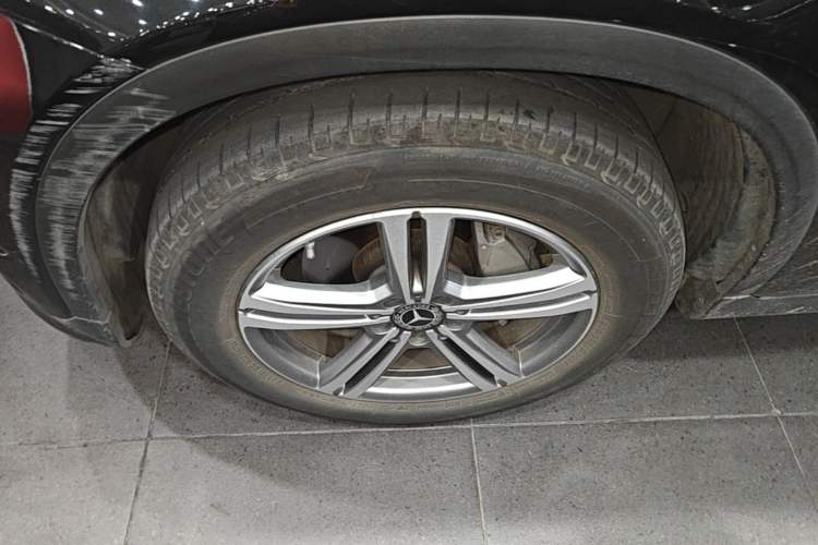 Used Mercedes-Benz GLC 2021 GLC 260 L 4MATIC Dynamic Edition Left Front Wheel Hub