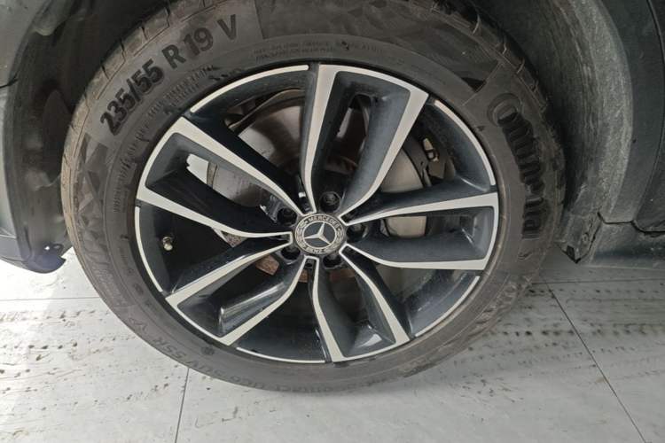 Used Mercedes-Benz GLC 2021 GLC 300 L 4MATIC Dynamic Model Left Front Wheel Hub
