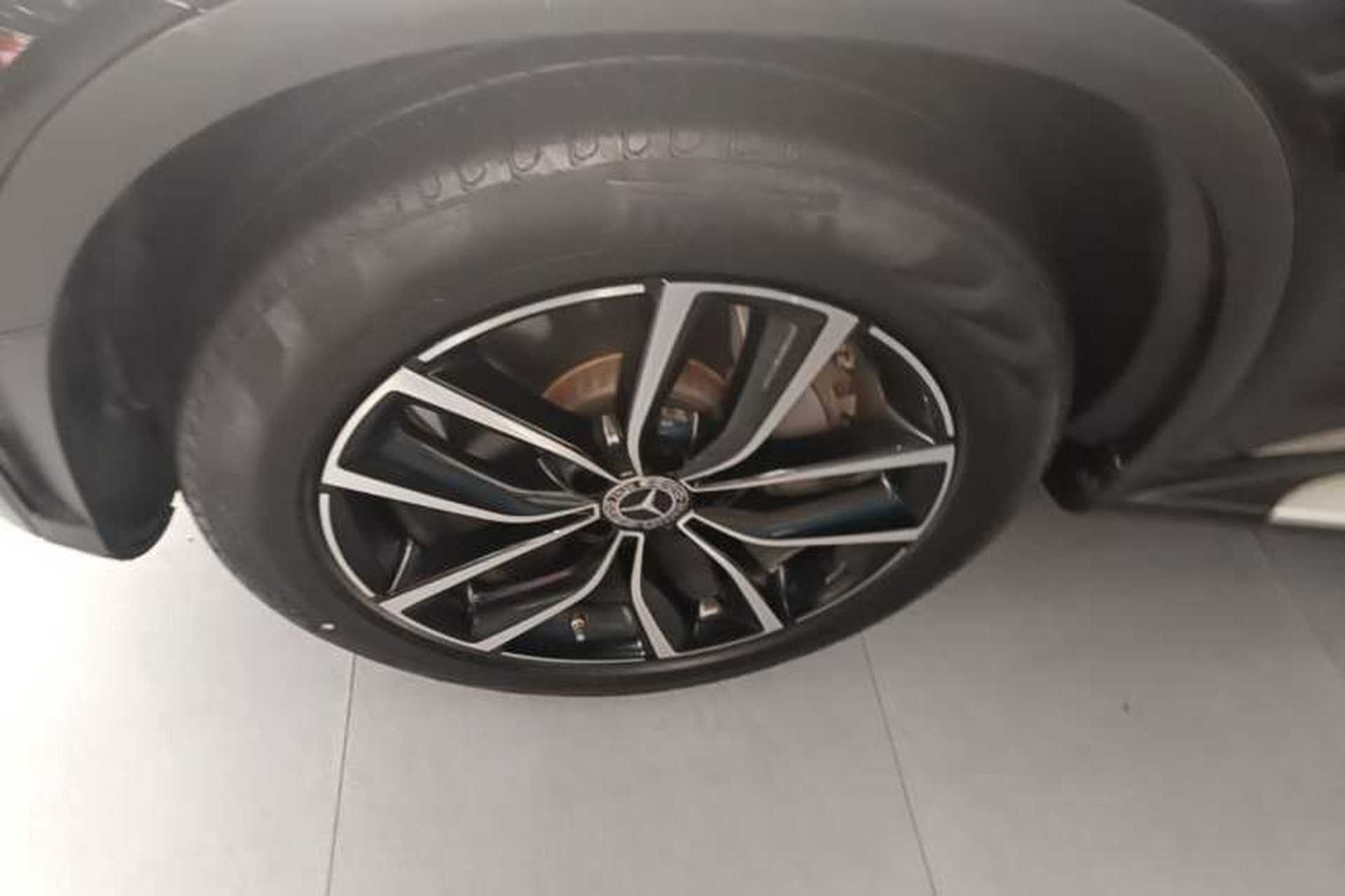 Used Mercedes-Benz GLC 2021 GLC 300 L 4MATIC Dynamic Model Left Front Wheel Hub