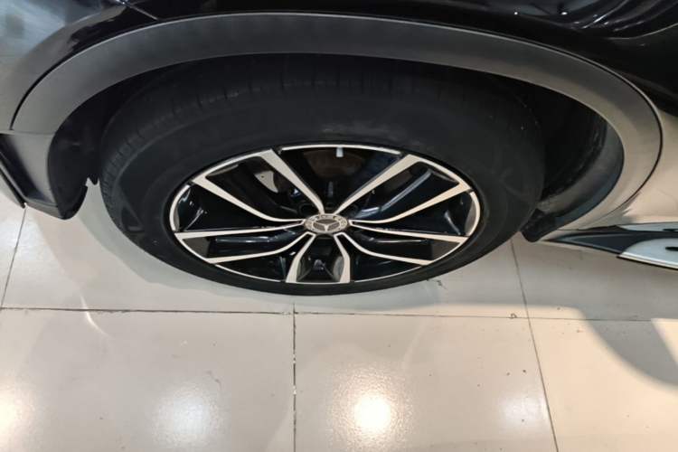 Used Mercedes-Benz GLC 2021 GLC 300 L 4MATIC Dynamic Model Left Front Wheel Hub