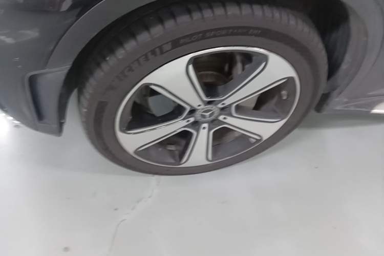Used Mercedes-Benz GLC 2021 GLC 300 L 4MATIC Luxury Model Left Front Wheel Hub