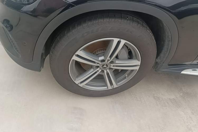 Used Mercedes-Benz GLC 2021 GLC 260 L 4MATIC Dynamic Edition Left Front Wheel Hub