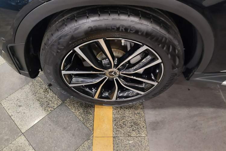 Used Mercedes-Benz GLC 2021 GLC 260 L 4MATIC Luxury Model Left Front Wheel Hub