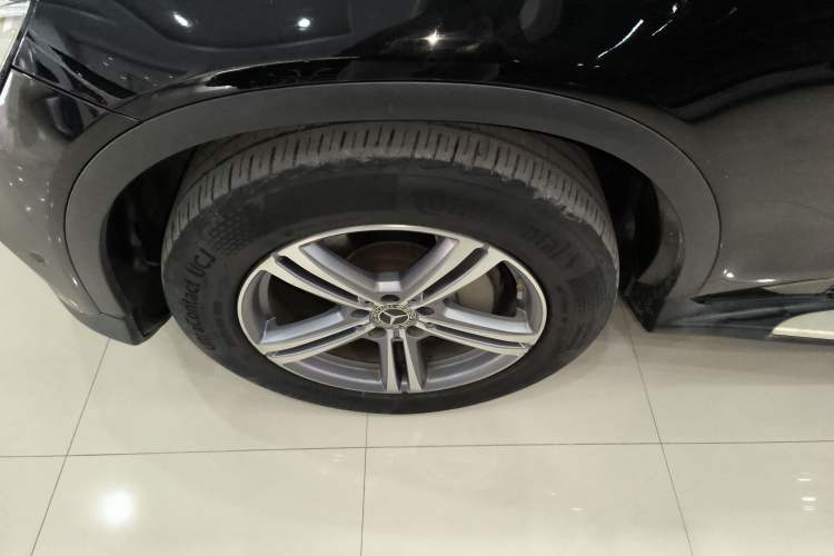 Used Mercedes-Benz GLC 2021 GLC 260 L 4MATIC Dynamic Edition Left Front Wheel Hub