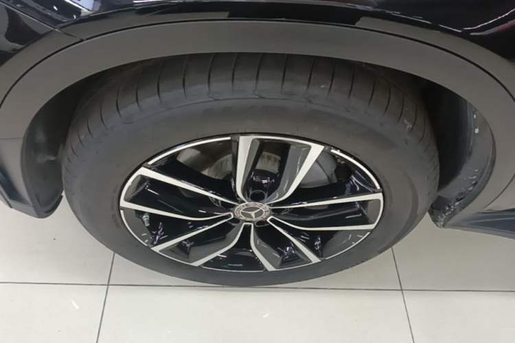 Used Mercedes-Benz GLC 2021 GLC 260 L 4MATIC Luxury Model Left Front Wheel Hub