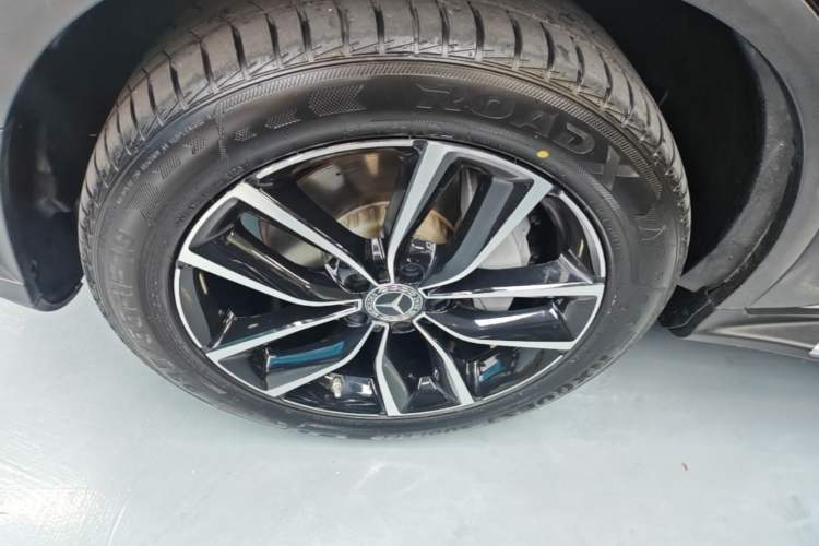 Used Mercedes-Benz GLC 2021 GLC 300 L 4MATIC Dynamic Model Left Front Wheel Hub
