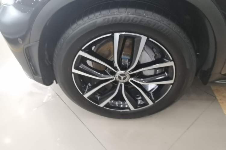 Used Mercedes-Benz GLC 2021 GLC 300 L 4MATIC Dynamic Model Left Front Wheel Hub