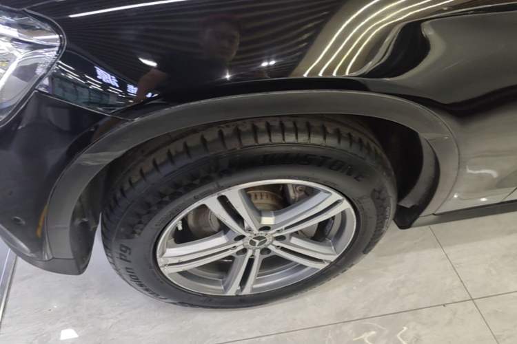 Used Mercedes-Benz GLC 2021 GLC 260 L 4MATIC Dynamic Edition Left Front Wheel Hub