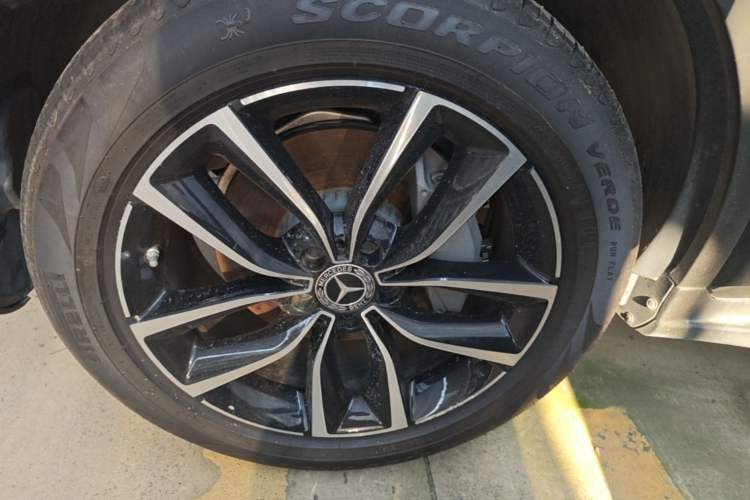 Used Mercedes-Benz GLC 2021 GLC 260 L 4MATIC Luxury Model Left Front Wheel Hub