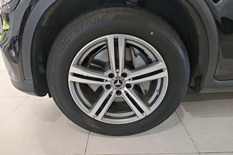 Used Mercedes-Benz GLC 2021 GLC 260 L 4MATIC Dynamic Edition Left Front Wheel Hub
