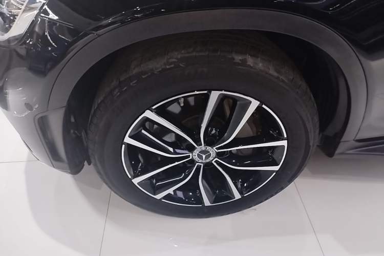 Used Mercedes-Benz GLC 2021 GLC 260 L 4MATIC Luxury Model Left Front Wheel Hub
