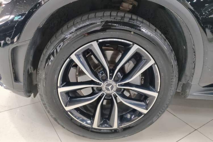 Used Mercedes-Benz GLC 2021 GLC 300 L 4MATIC Dynamic Model Left Front Wheel Hub