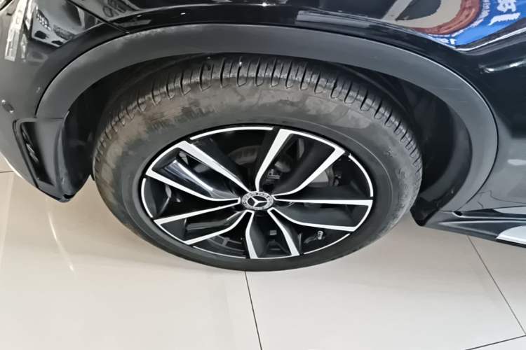 Used Mercedes-Benz GLC 2021 GLC 260 L 4MATIC Luxury Model Left Front Wheel Hub