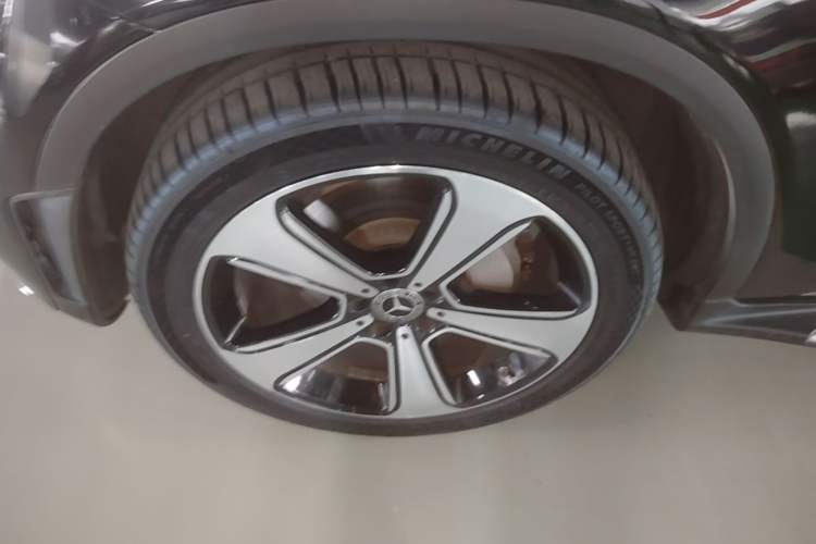 Used Mercedes-Benz GLC 2021 GLC 300 L 4MATIC Luxury Model Left Front Wheel Hub