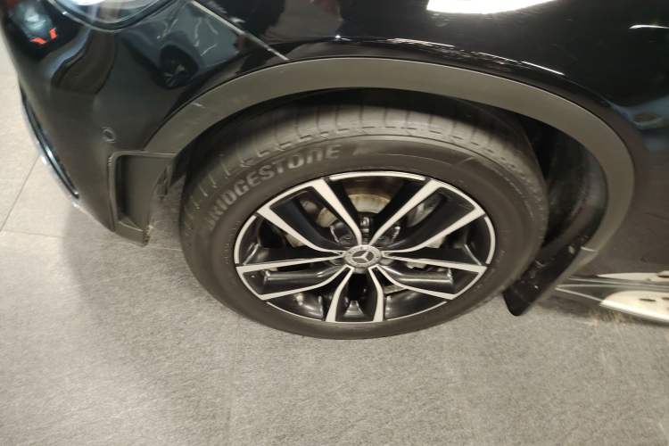 Used Mercedes-Benz GLC 2021 GLC 300 L 4MATIC Dynamic Model Left Front Wheel Hub