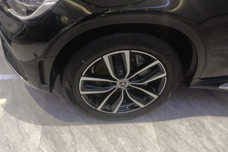 Used Mercedes-Benz GLC 2021 GLC 260 L 4MATIC Luxury Model Left Front Wheel Hub