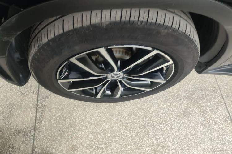 Used Mercedes-Benz GLC 2021 GLC 300 L 4MATIC Dynamic Model Left Front Wheel Hub
