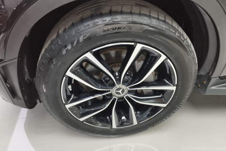 Used Mercedes-Benz GLC 2021 GLC 260 L 4MATIC Luxury Model Left Front Wheel Hub