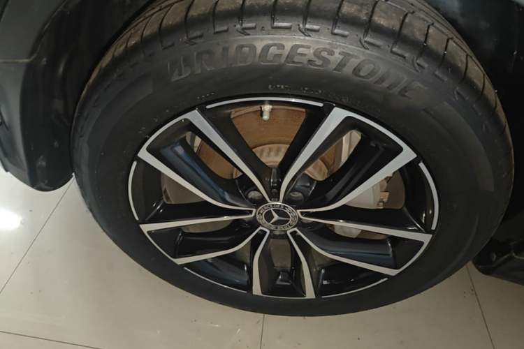 Used Mercedes-Benz GLC 2021 GLC 300 L 4MATIC Dynamic Model Left Front Wheel Hub