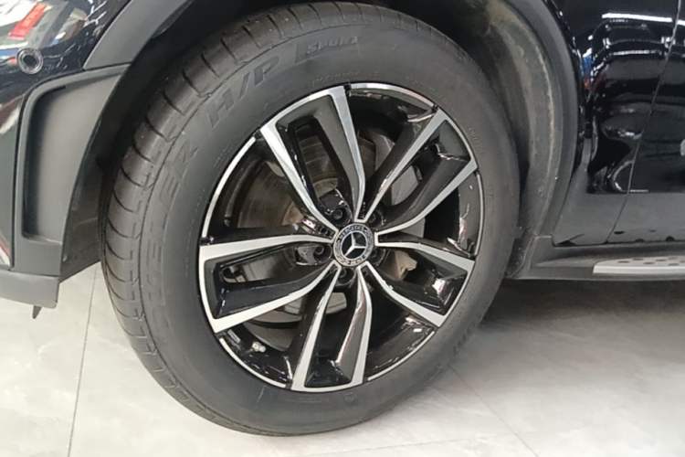 Used Mercedes-Benz GLC 2021 GLC 260 L 4MATIC Luxury Model Left Front Wheel Hub