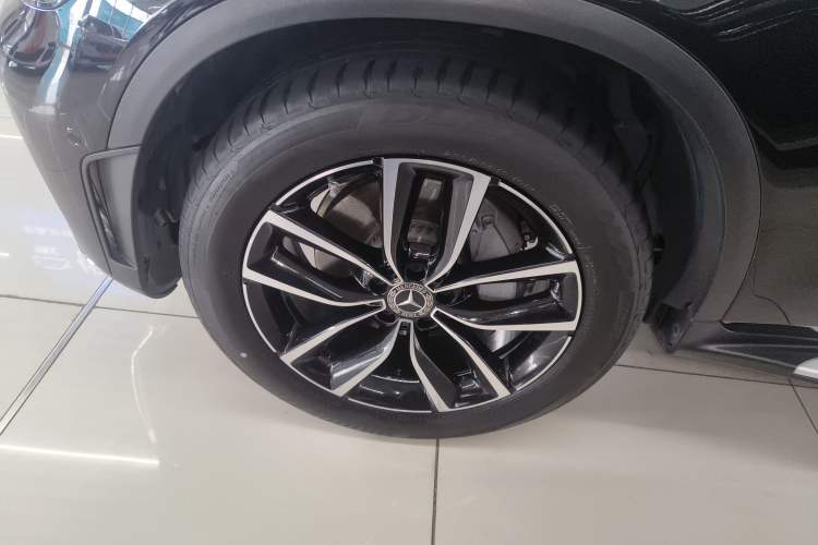 Used Mercedes-Benz GLC 2021 GLC 300 L 4MATIC Dynamic Model Left Front Wheel Hub