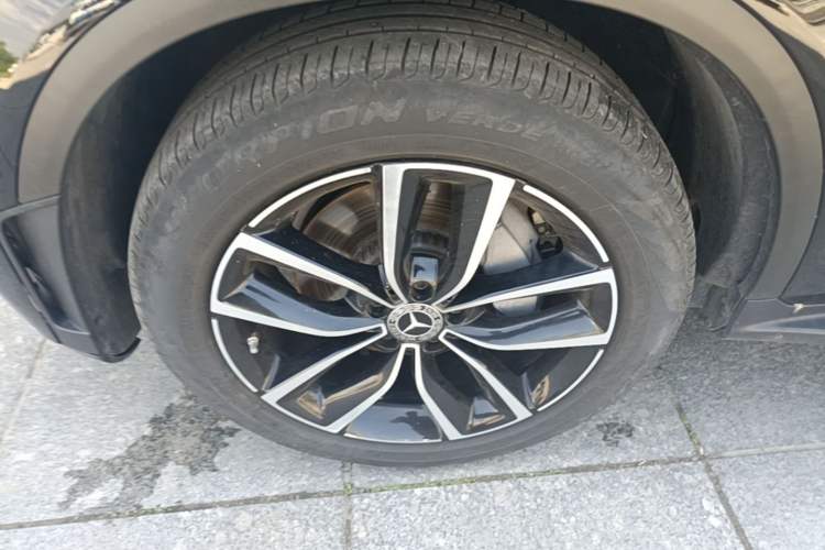 Used Mercedes-Benz GLC 2021 GLC 300 L 4MATIC Dynamic Model Left Front Wheel Hub