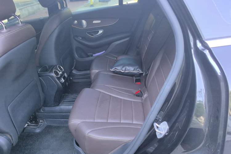 Used Mercedes-Benz GLC 2021 GLC 300 L 4MATIC Dynamic Model Left Rear Seat