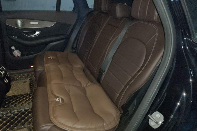 Used Mercedes-Benz GLC 2021 GLC 300 L 4MATIC Dynamic Model Left Rear Seat