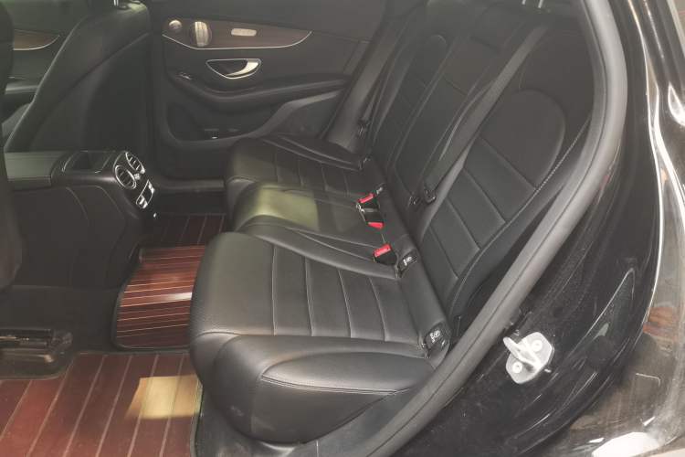 Used Mercedes-Benz GLC 2021 GLC 300 L 4MATIC Dynamic Model Left Rear Seat