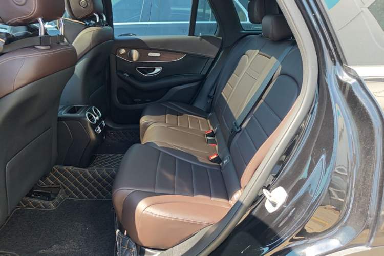 Used Mercedes-Benz GLC 2021 GLC 300 L 4MATIC Dynamic Model Left Rear Seat