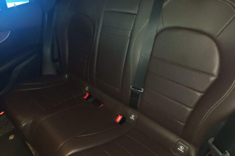 Used Mercedes-Benz GLC 2021 GLC 300 L 4MATIC Dynamic Model Left Rear Seat
