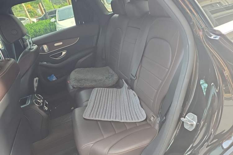 Used Mercedes-Benz GLC 2021 GLC 300 L 4MATIC Dynamic Model Left Rear Seat