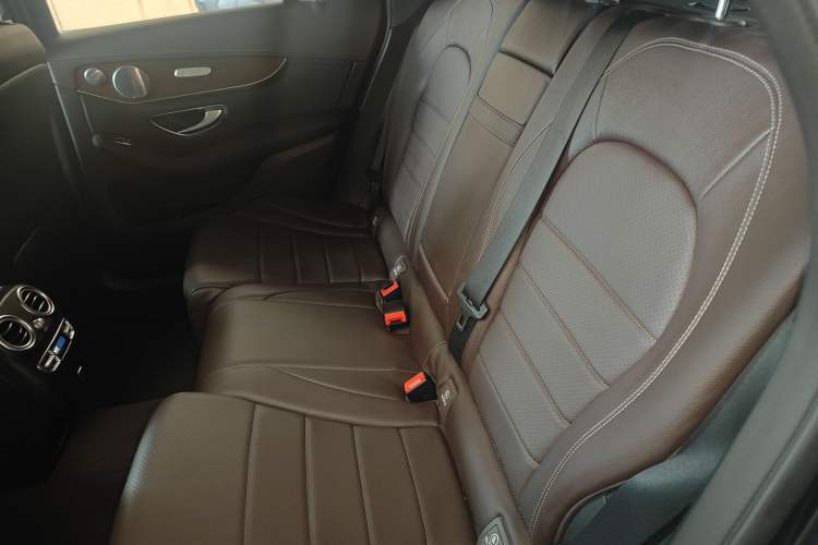 Used Mercedes-Benz GLC 2021 GLC 300 L 4MATIC Dynamic Model Left Rear Seat