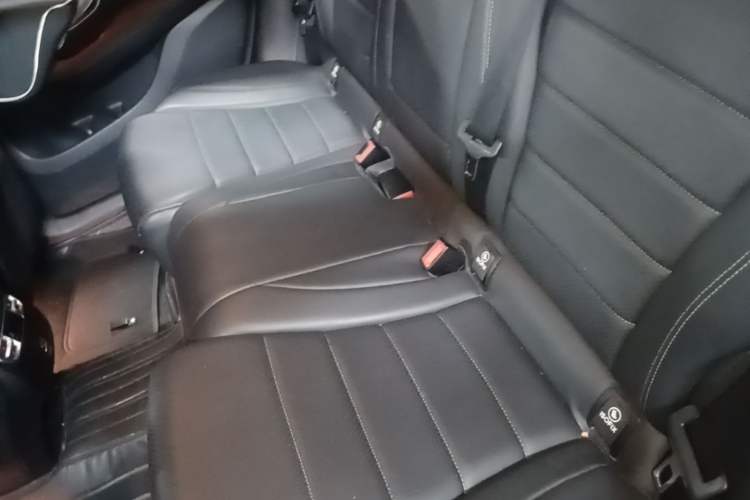 Used Mercedes-Benz GLC 2021 GLC 300 L 4MATIC Luxury Model Left Rear Seat
