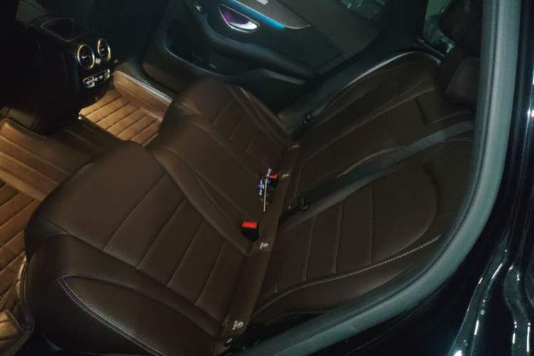 Used Mercedes-Benz GLC 2021 GLC 300 L 4MATIC Dynamic Model Left Rear Seat