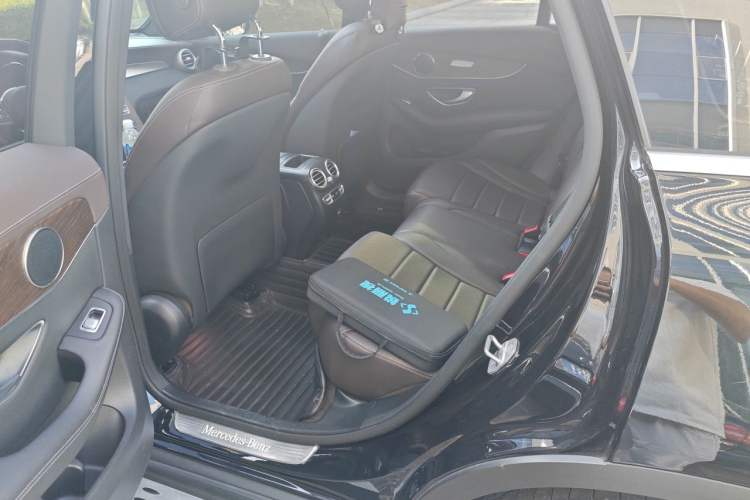 Used Mercedes-Benz GLC 2021 GLC 260 L 4MATIC Luxury Model Left Rear Seat