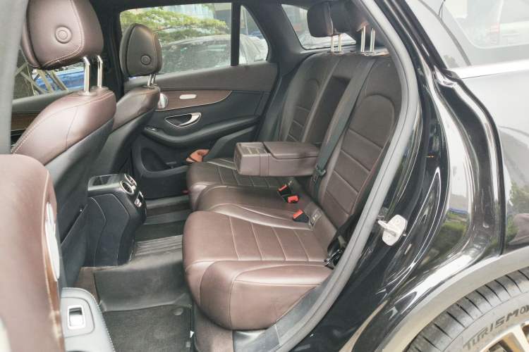 Used Mercedes-Benz GLC 2021 GLC 300 L 4MATIC Dynamic Model Left Rear Seat