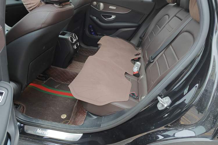 Used Mercedes-Benz GLC 2021 GLC 300 L 4MATIC Luxury Model Left Rear Seat