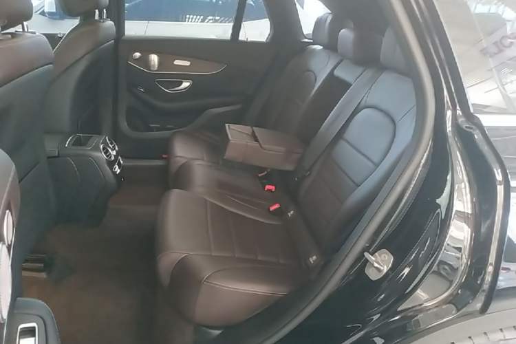 Used Mercedes-Benz GLC 2021 GLC 300 L 4MATIC Dynamic Model Left Rear Seat