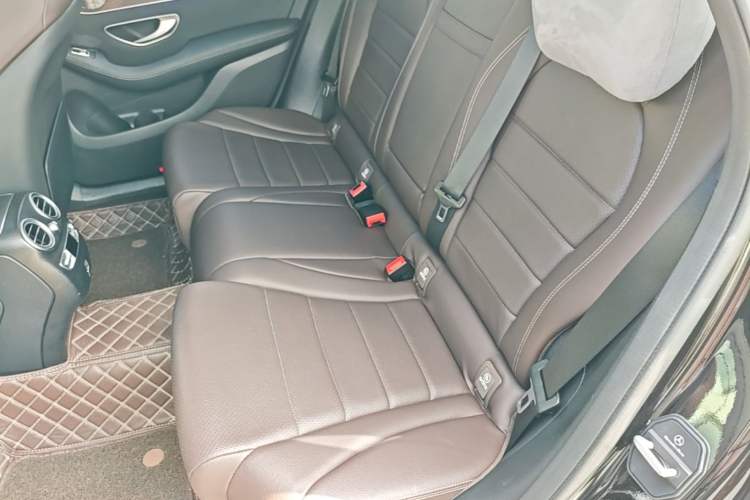 Used Mercedes-Benz GLC 2021 GLC 300 L 4MATIC Dynamic Model Left Rear Seat