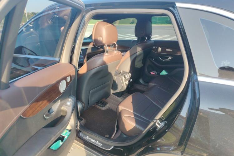 Used Mercedes-Benz GLC 2021 GLC 300 L 4MATIC Dynamic Model Left Rear Seat