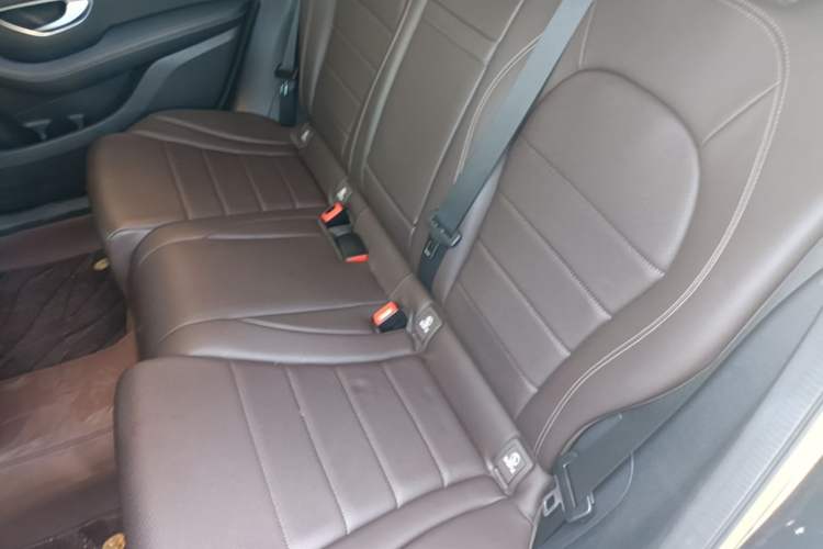 Used Mercedes-Benz GLC 2021 GLC 300 L 4MATIC Dynamic Model Left Rear Seat