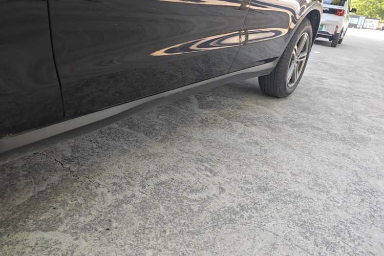 Used Mercedes-Benz GLC 2021 GLC 260 L 4MATIC Dynamic Edition Left Side Sill