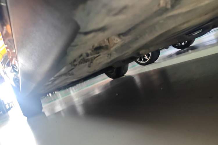 Used Mercedes-Benz GLC 2021 GLC 260 L 4MATIC Dynamic Edition Left Side Sill
