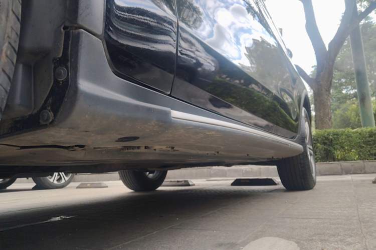 Used Mercedes-Benz GLC 2021 GLC 260 L 4MATIC Dynamic Edition Left Side Sill
