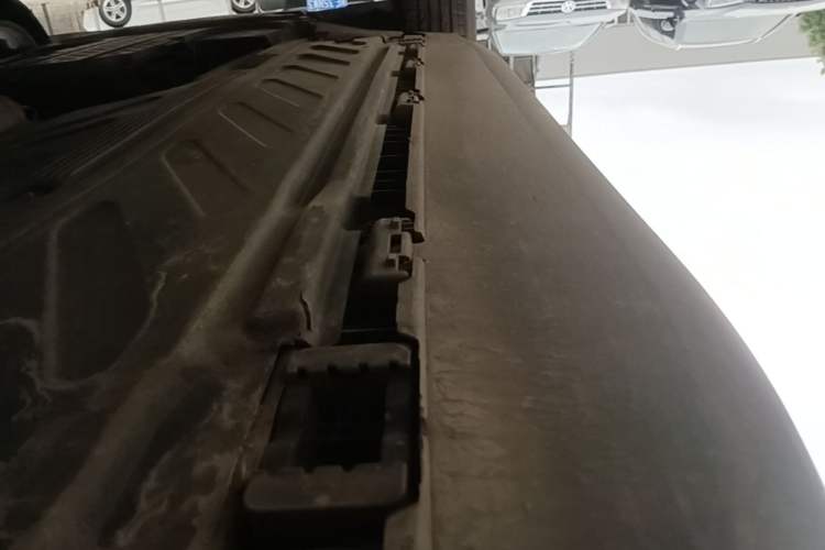 Used Mercedes-Benz GLC 2021 GLC 260 L 4MATIC Dynamic Edition Left Side Sill
