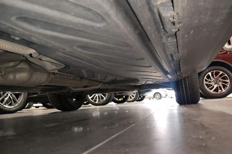 Used Mercedes-Benz GLC 2021 GLC 260 L 4MATIC Luxury Model Left Side Sill