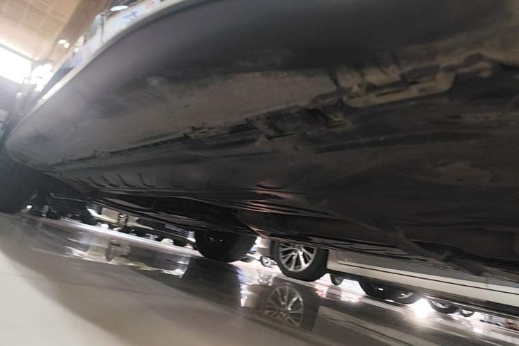 Used Mercedes-Benz GLC 2021 GLC 300 L 4MATIC Dynamic Model Left Side Sill