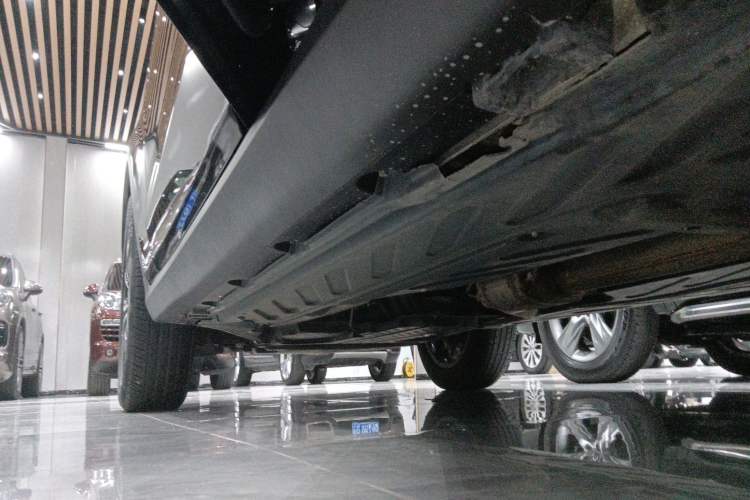 Used Mercedes-Benz GLC 2021 GLC 260 L 4MATIC Luxury Model Left Side Sill
